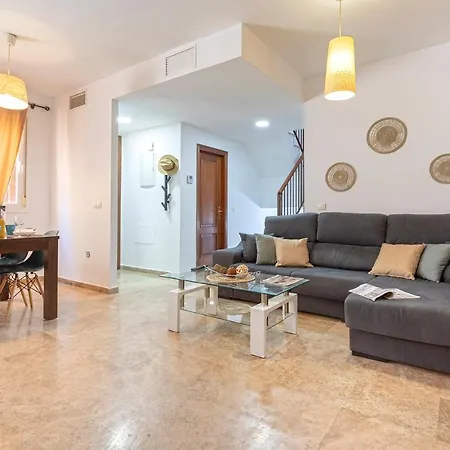 Romar Teatinos Apartamento *