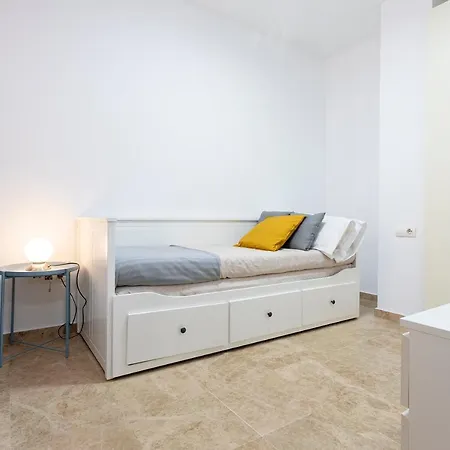 Romar Teatinos Apartamento *